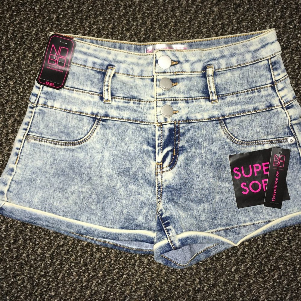 NOBO No Boundaries SUPER SOFT Triple Stack Short Acid.  Juniors Size 5.  NWT!